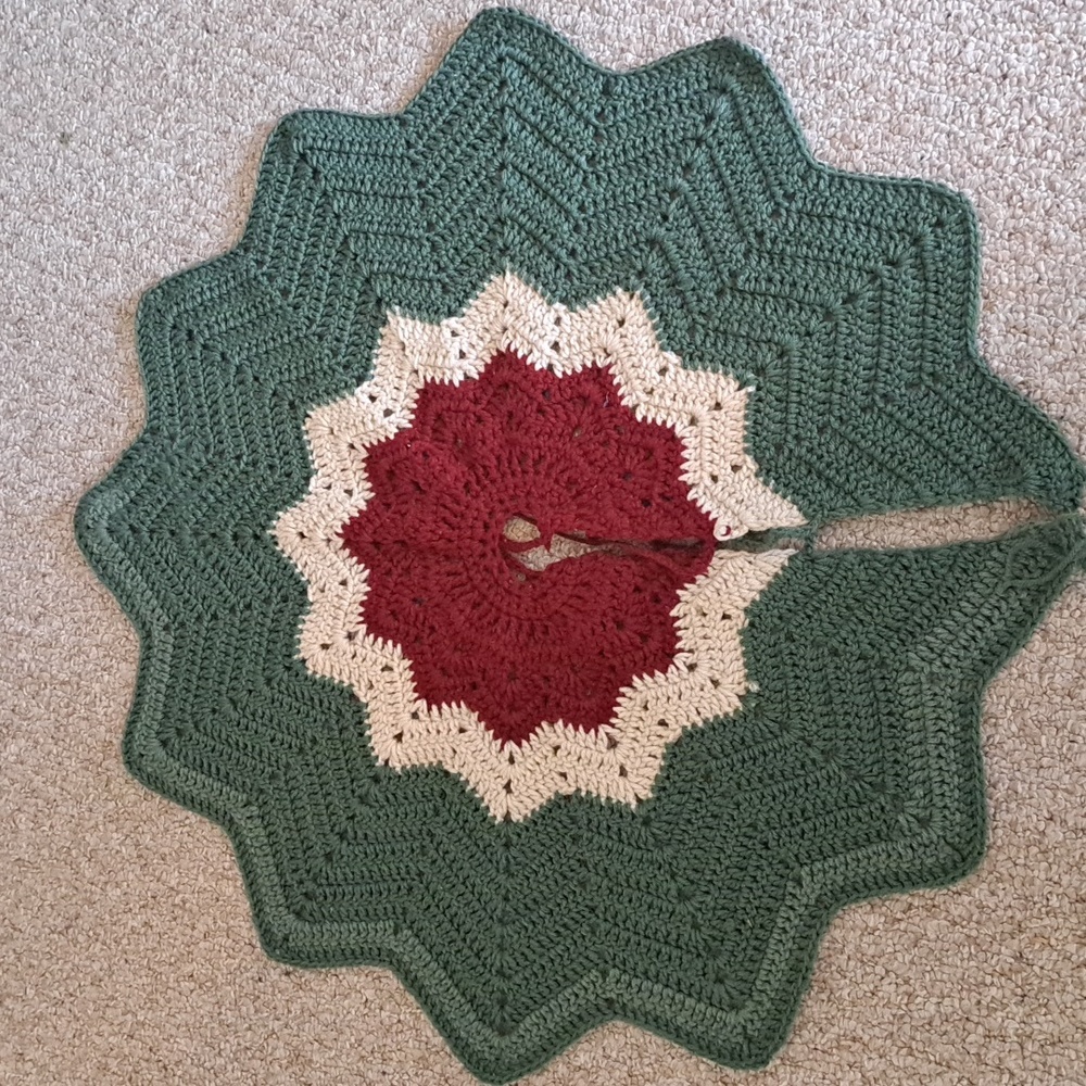 Handmade Knitted Christmas Tree  Skirt